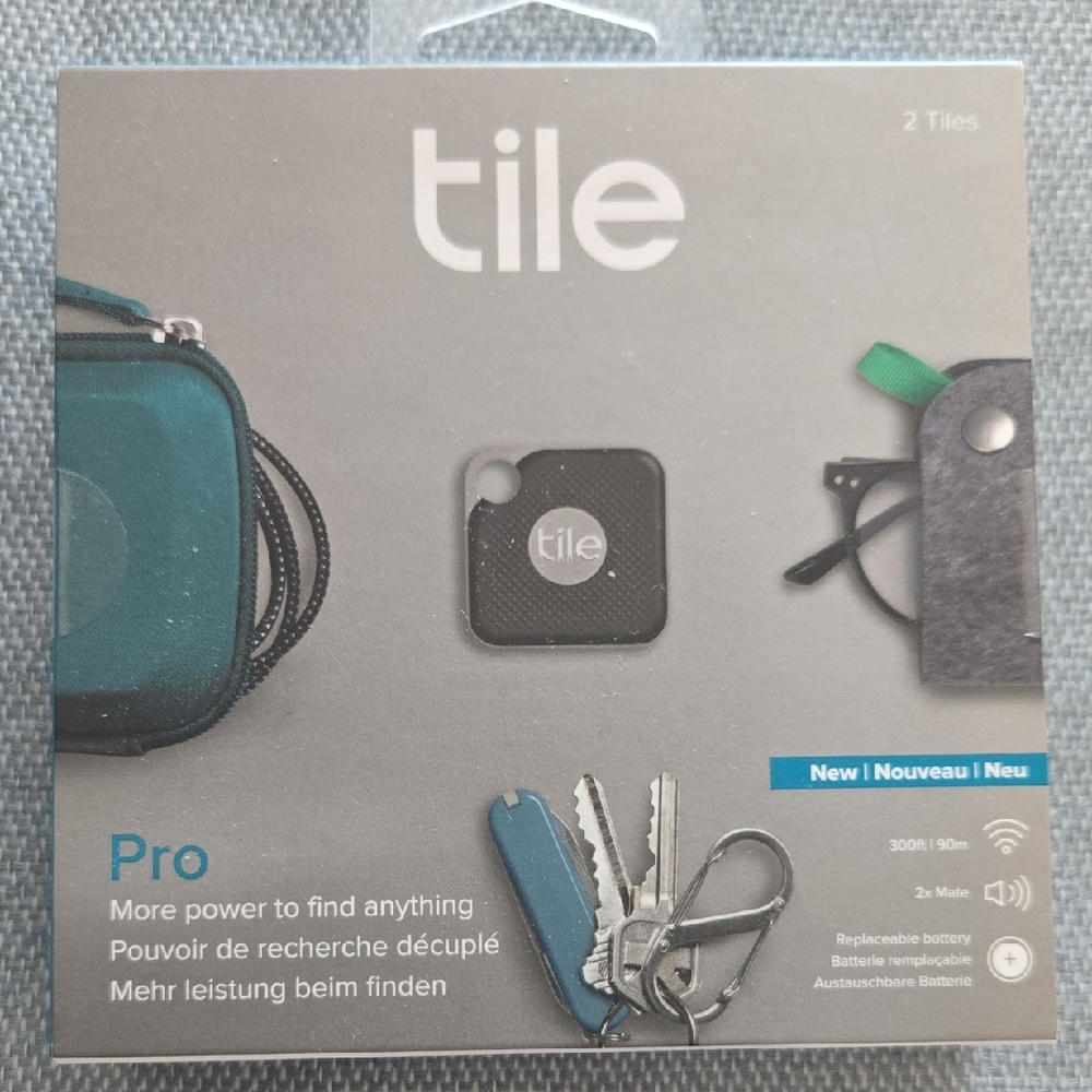 Set of 2 Tile Pro Bluetooth Trackers in Black